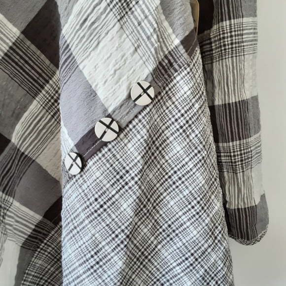 "Habitat Clothes to Live In " Plaid Asymmetrical Lagenlook Tunic Top NWT - Picture 3 of 9